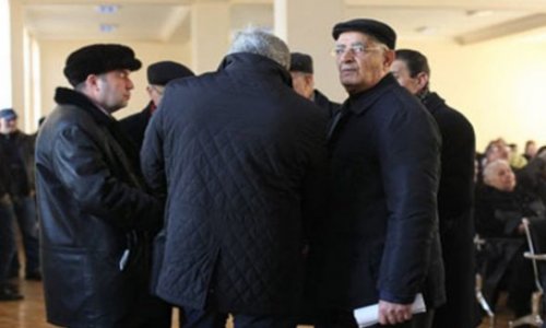 Началась встреча с недовольными жителями «Советской» –ФОТО