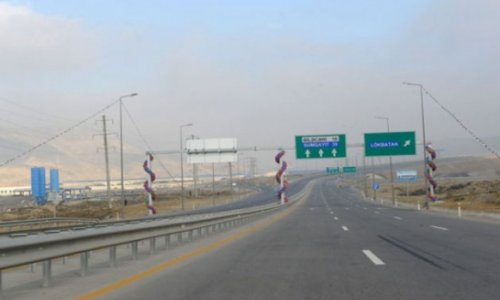 Строится новый мост на дороге Баку-Сумгаит