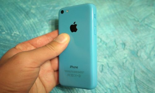 Apple удешевит iPhone 5C