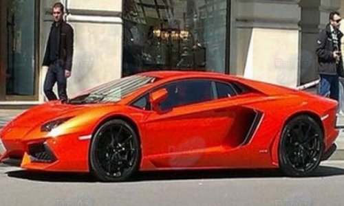На улицах Баку появился автомобиль за миллион евро - ФОТО