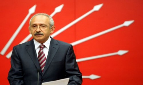 Kılıçdaroğlunu yumruqlayan şəxsin AKP üzvü olduğu açıqlanıb
