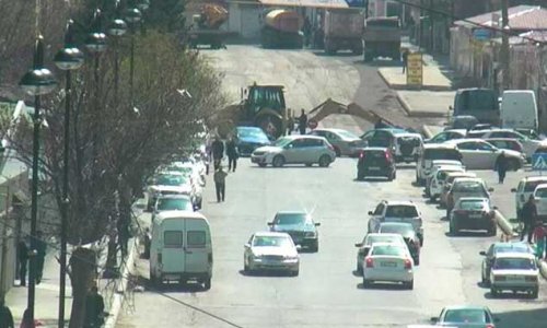 Bakıda daha bir yol təmirə bağlandı - FOTO