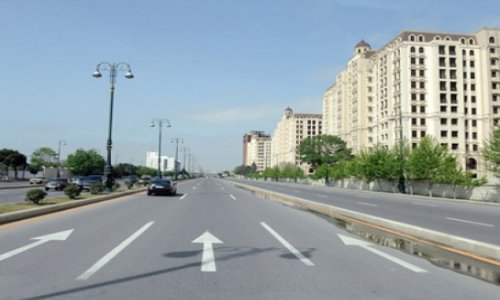 Завершены работы по разметке основной дороги в Баку