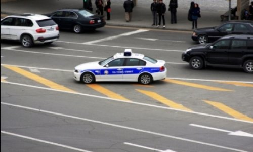 В Баку полиция обнаружила пистолет в  автомобиле