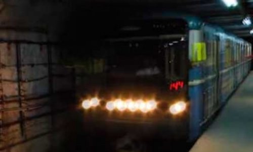 Видеозапись паники в бакинском метро -ВИДЕО