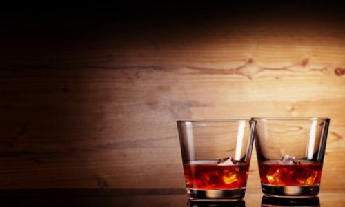 Ученые: Алкоголь помогает карьере