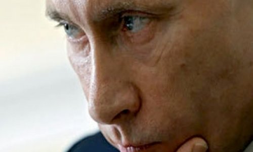 Snouden canlı yayımda Putini sualı ilə çaşdırdı