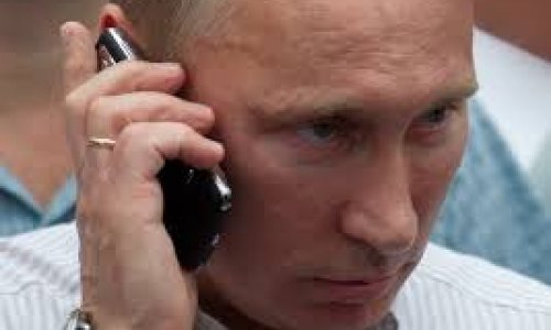 Песков: Путин не пользуется мобильным телефоном- ФОТО