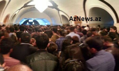 Bakı metrosunda olay: yüzlərlə insan içəridə qaldı - FOTOLAR