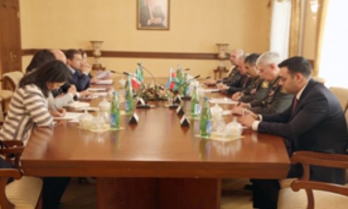 Azeri army chief, Italian senator mull military cooperation