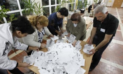 Rebels declare victory in east Ukraine vote on self-rule