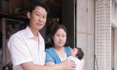 Caring for sick babies: The dilemma facing China's poor