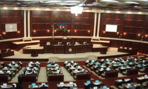 Work of Azerbaijani Parliament prolonged for a month