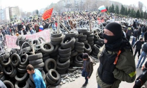 Donetskdə döyüşlər davam edir