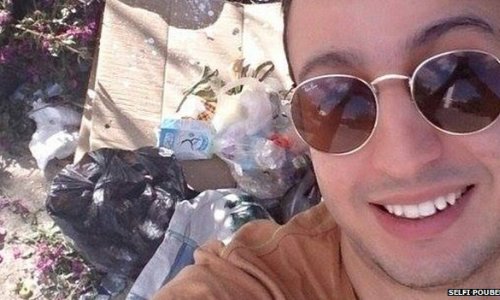 Tunisia’s rubbish selfie trend - PHOTO