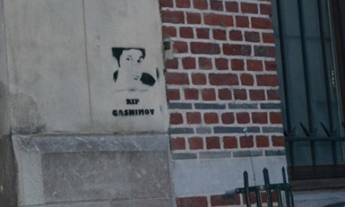 Brüsselin divarlarında Vüqar Həşimovun qraffitiləri peyda oldu