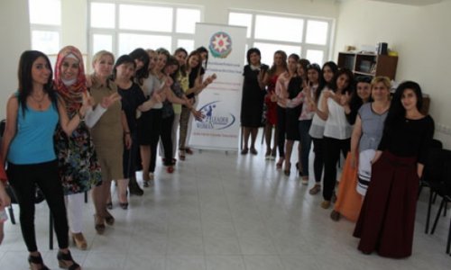«Интеллектуальный клуб женщин» проводит тренинги- ФОТО