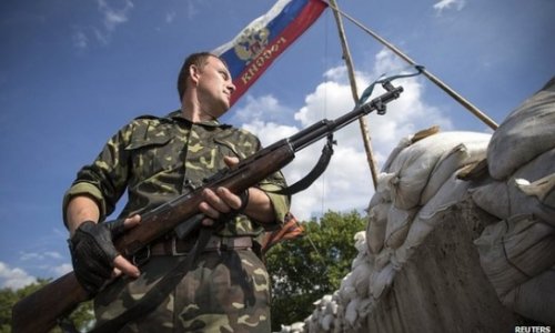 West warns Russia of sanctions amid Ukraine fighting