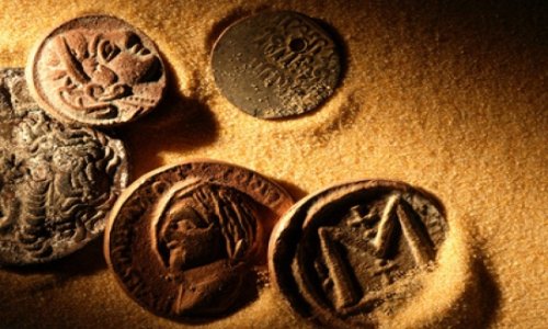 Найдена редкая римская монета с кормящей волчицей