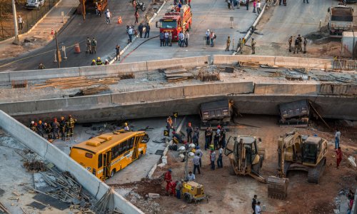 At least two dead as overpass collapses in Brazilian World Cup - PHOTO