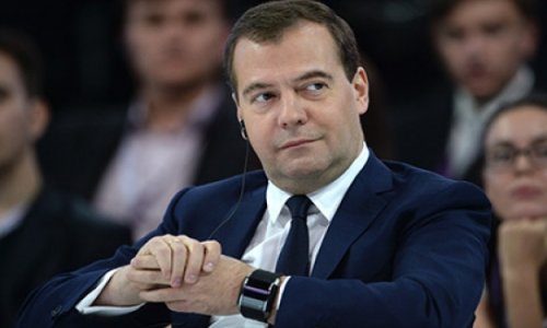 Медведеву предложили стать крестным отцом