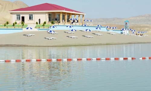 Naxçıvanda çimərlik açıldı - FOTO