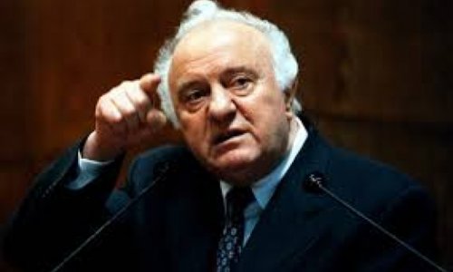 Georgia President Eduard Shevardnadze dies