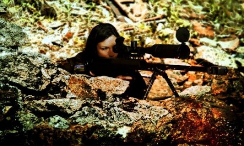 Азербайджан будет готовить женщин-снайперов