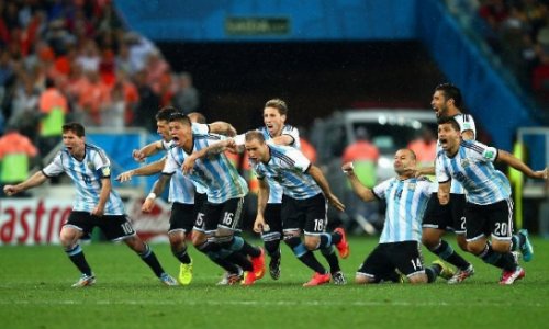Аргентинцы победили сборную Голландии