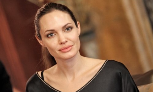Анджелина Джоли подает в суд на Daily Mail