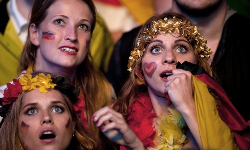 Germany's World Cup triumph celebrated by 200,000 on Berlin streets - PHOTO+VIDEO