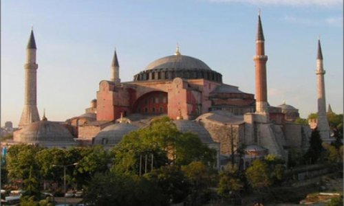 Музей Айя-София в Стамбуле станет мечетью