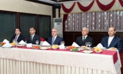 Vasif Talıbovun iftar süfrəsi - FOTO