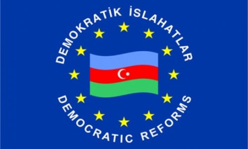 Demokratik İslahatlar Partiyası jurnalistləri mükafatlandırdı