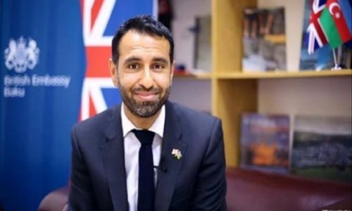 UK ambassador congratulates Azeri journalists