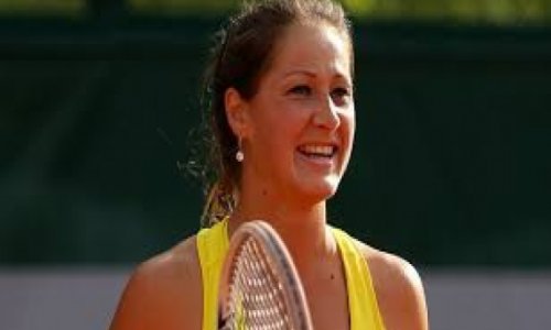 Jovanovski advances in Azerbaijan