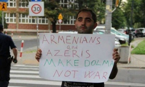 Армяне требуют у правительства вывода войск из Карабаха – ФОТО