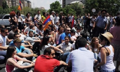 Armenians to hold rally in Yerevan under slogan of ‘No War!’