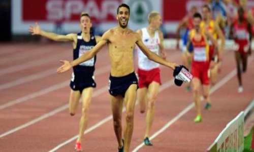 Французский бегун лишился золота за «стриптиз» на стадионе - ФОТО+ВИДЕО