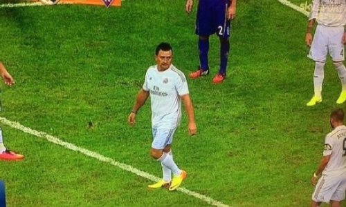 Болельщик Реала выбежал на поле  в форме игрока