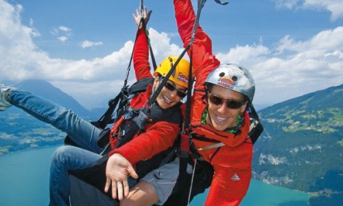 Peak rush: Paragliding the Swiss Alps - PHOTO