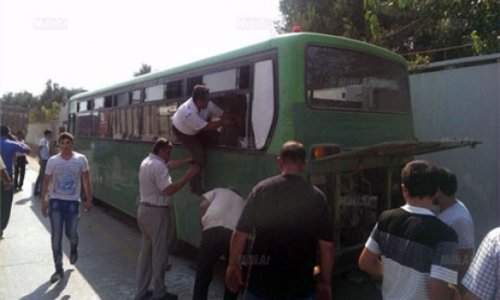 Bakıda daha bir avtobus qəzası: yaralılar var