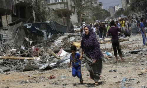 Gaza conflict: Erez crossing 'attacked' amid Israel raids