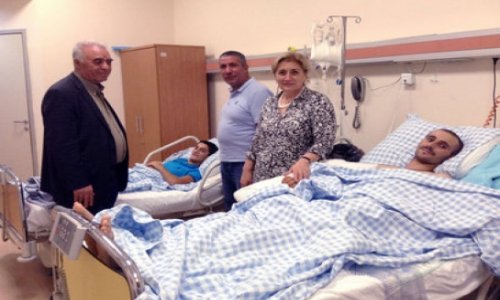 Функционеры ПЕА навестила  раненных  военнослужащих в Анкаре