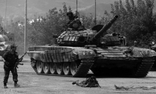 В Украине подбит российский танк – ВИДЕО