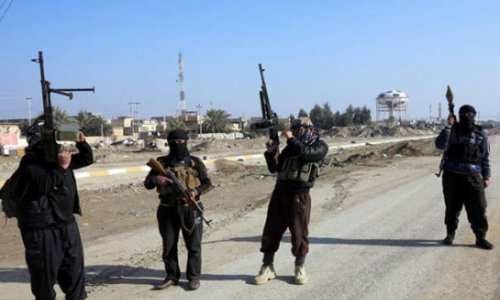 ИГИЛ казнил четырех людей посреди улицы -ВИДЕО