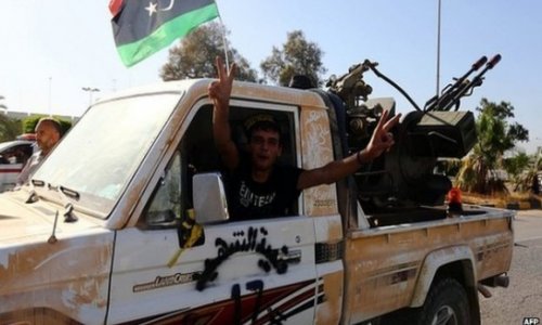 Libyan militias capture government ministries