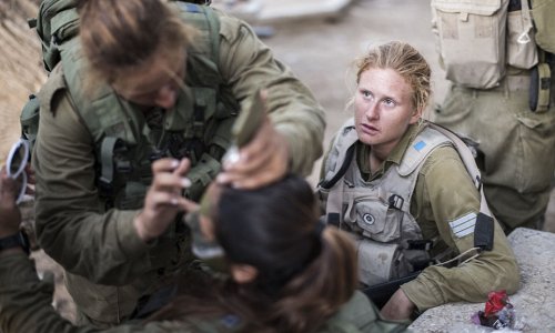 On patrol with Israel's female fighters - PHOTO