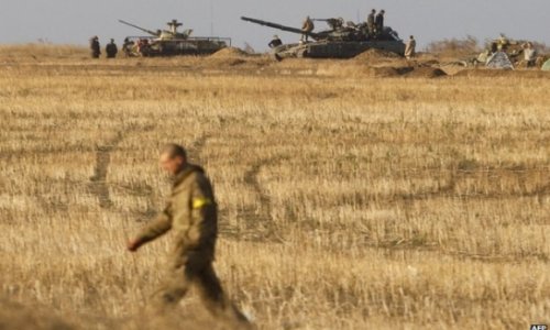 Ukraine crisis: Military to pull back artillery in east