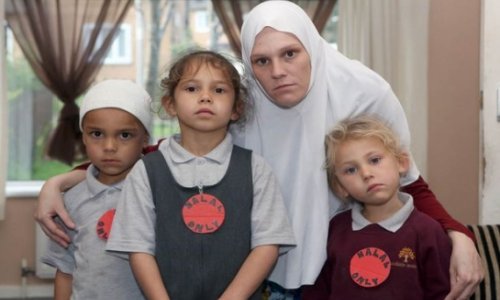 Muslim family sends kids to school wearing 'Halal only' badges